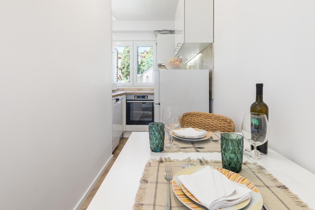 Luxury Apartment Silvana With Beautiful Garden سبليت المظهر الخارجي الصورة
